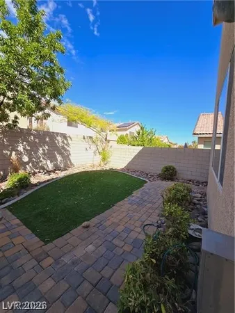 $2,200 | 9862 Shadow Grove Avenue, Las Vegas, NV 89148