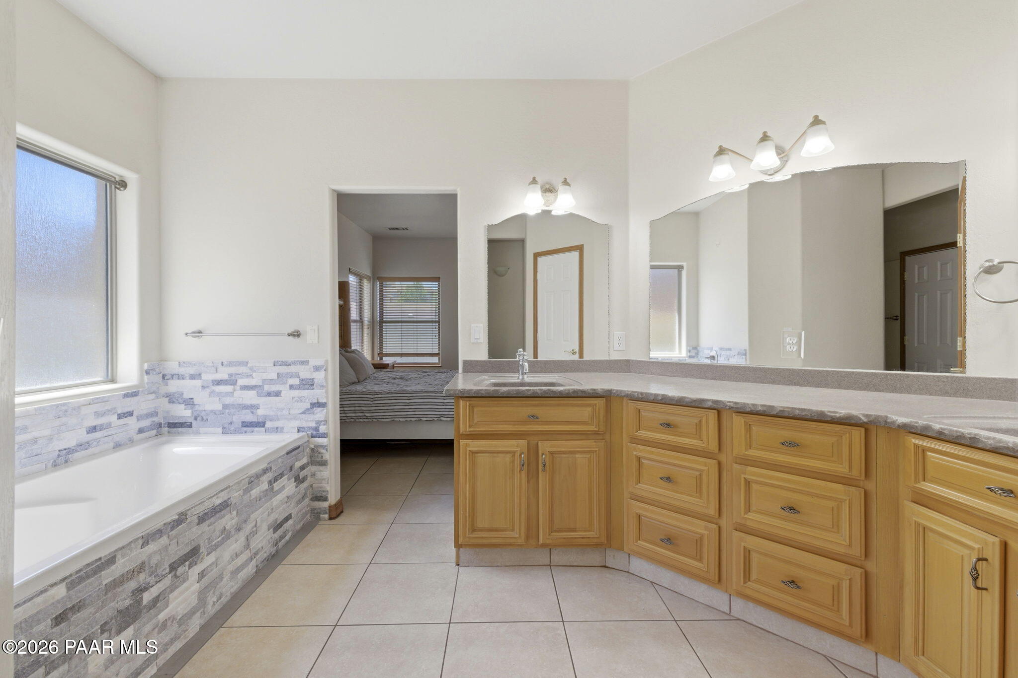 188 Juniper Ridge Drive Prescott, AZ 86301 - Photo 17 of 34 17-Primary Bathroom