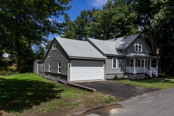 40 Topping Road Andover, MA 01810 - Photo 3 of 30 Gallery Image 3