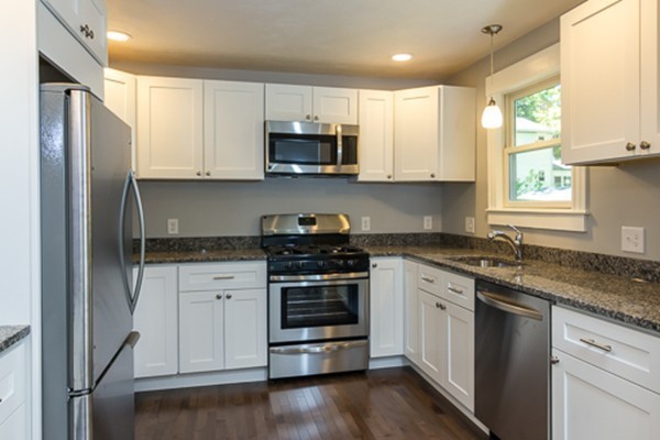 40 Topping Road Andover, MA 01810 - Photo 6 of 30 Gallery Image 6