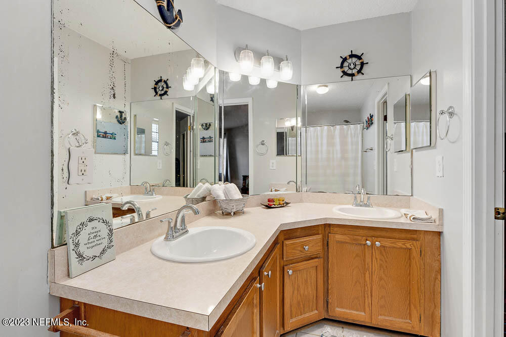 7028 Jammes Road Jacksonville, FL 32244 - Photo 18 of 44 Master bath