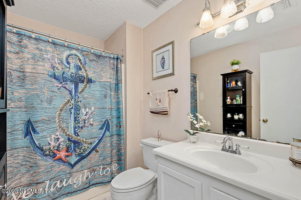 7028 Jammes Road Jacksonville, FL 32244 - Photo 25 of 44 Guest bath