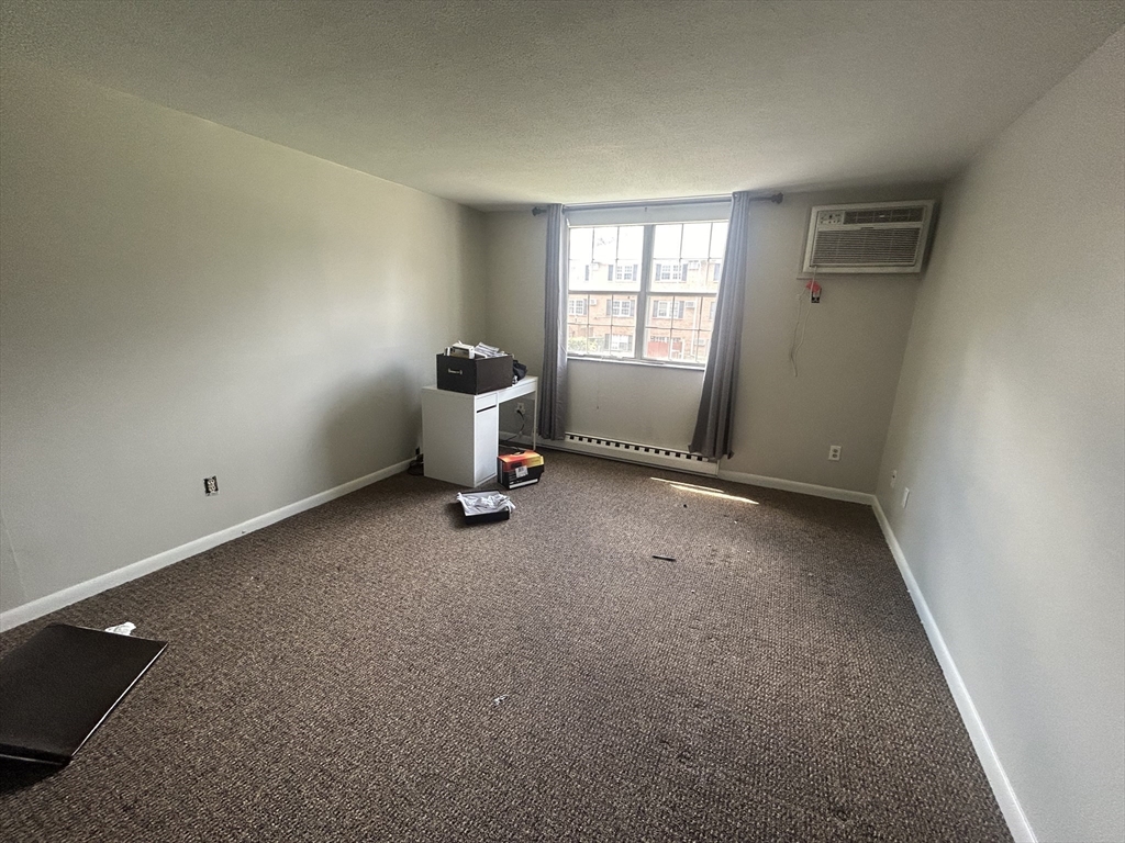 10 Leonard Road, Unit 10 Boxborough, MA 01719 - Photo 4 of 12