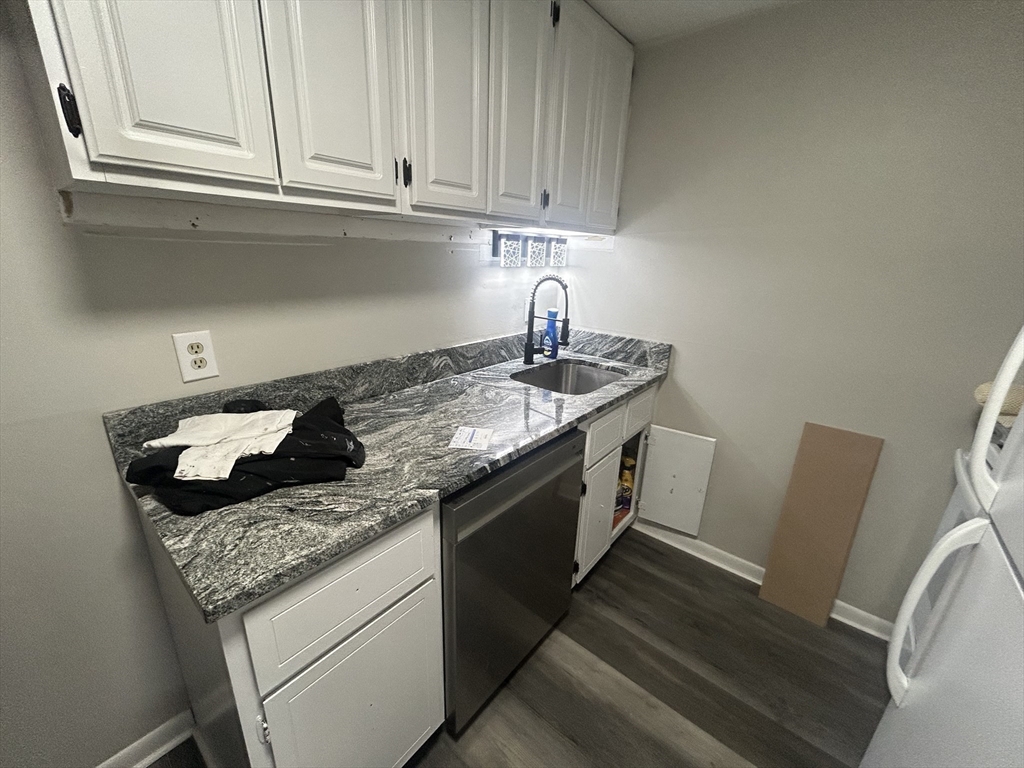 10 Leonard Road, Unit 10 Boxborough, MA 01719 - Photo 5 of 12