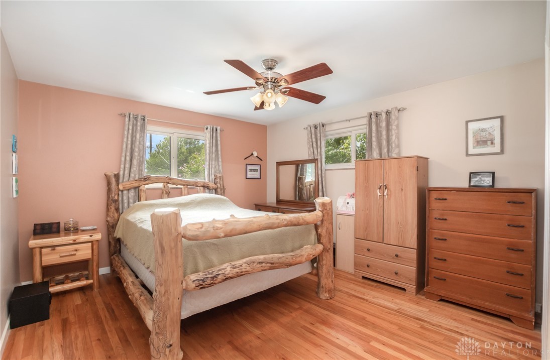 6716 Springdale Road Cincinnati, OH 45247 - Photo 17 of 31