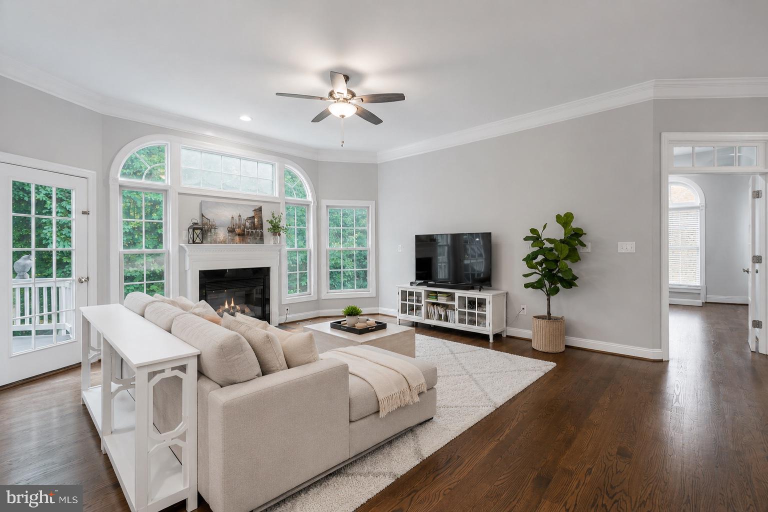 6039 Deer Ridge Trail Springfield, VA 22150 - Photo 15 of 103