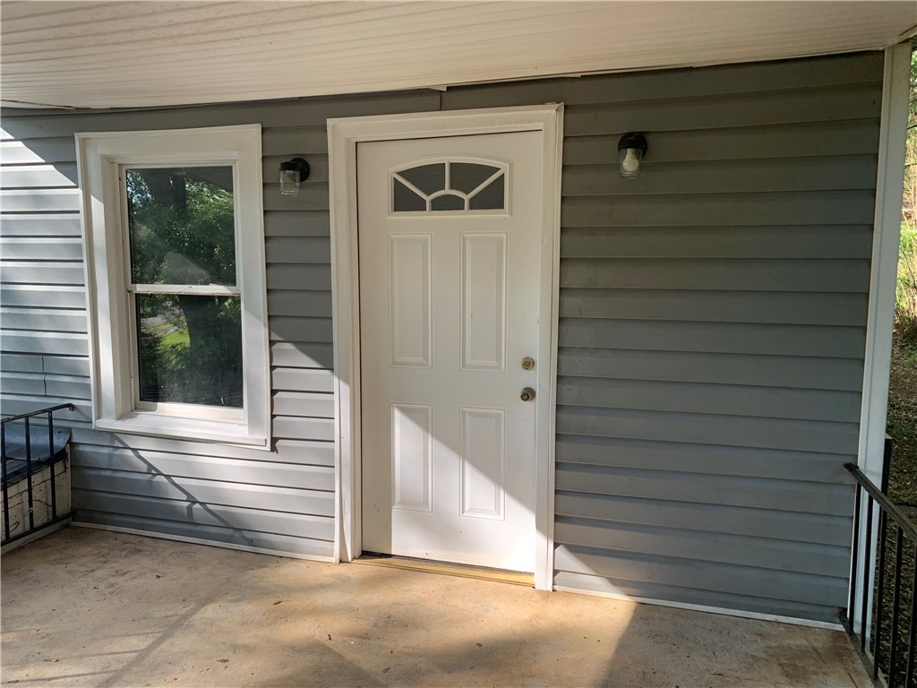 300 Virginia Avenue Honea Path, SC 29654 - Photo 8 of 20 Side Door