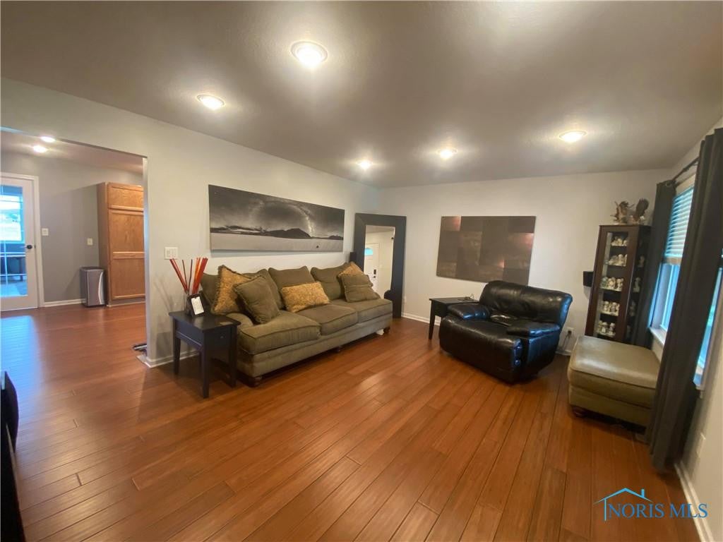 5108 Bay Shore Road Oregon, OH 43616 - Photo 5 of 41 Gallery Image 5