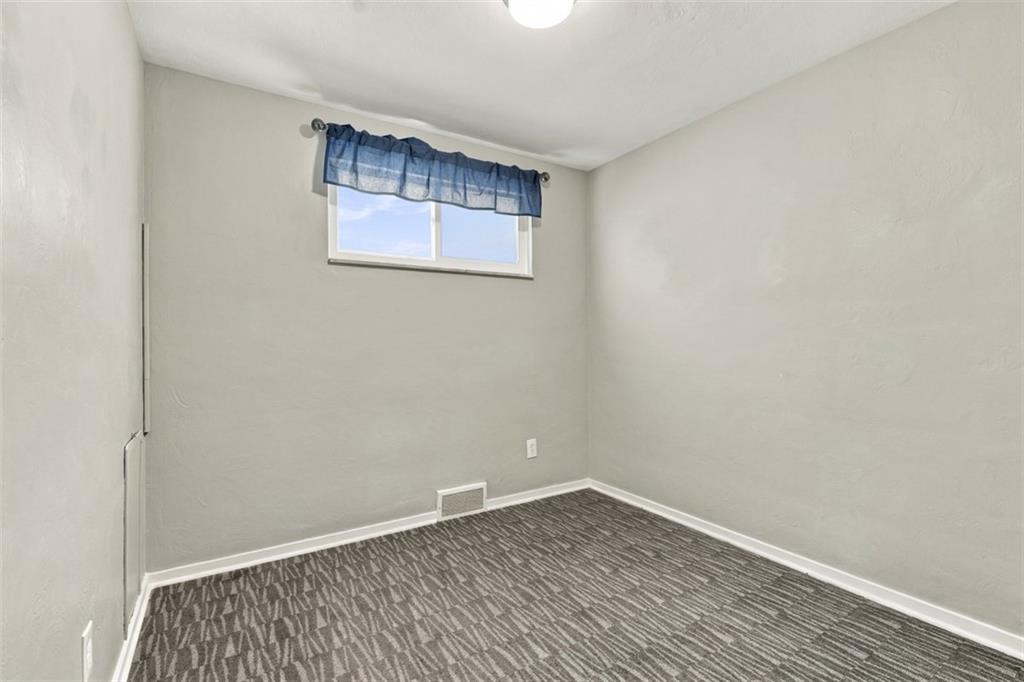321 East Garden Road Pittsburgh, PA 15227 - Photo 18 of 29 Gallery Image 18