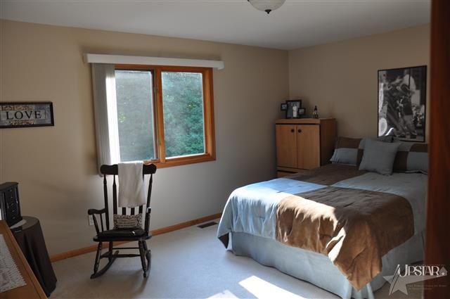 2013 Hunter's Ridge Drive Huntington, IN 46750 - Photo 11 of 22 Gallery Image 11