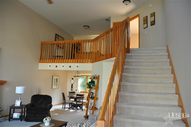 2013 Hunter's Ridge Drive Huntington, IN 46750 - Photo 5 of 22 Gallery Image 5