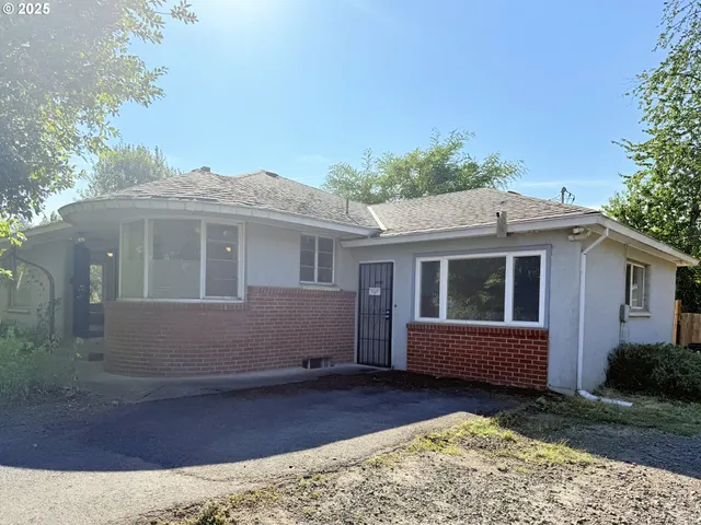 $887,000 | 29891 Highway 213, Molalla, OR 97038