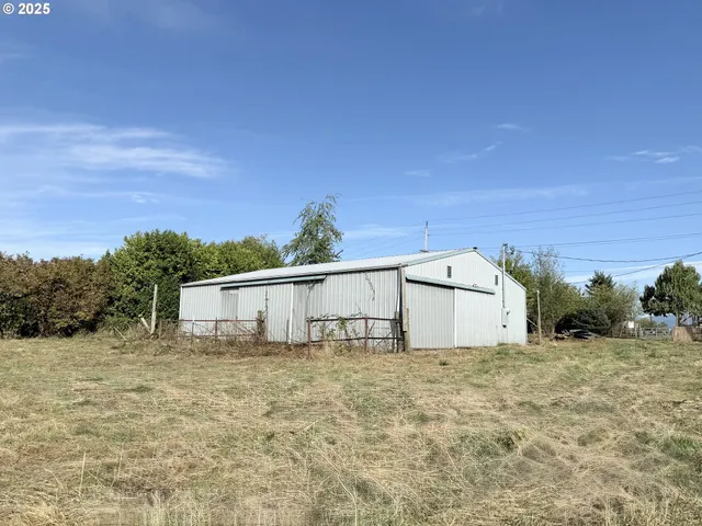 $887,000 | 29891 Highway 213, Molalla, OR 97038