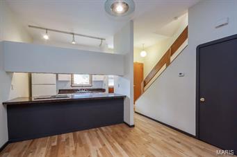 930 Rutger Street St. Louis, MO 63104 - Photo 5 of 17 Gallery Image 5