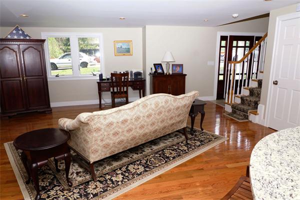 28 Lorraine Road Westwood, MA 02090 - Photo 8 of 30 Gallery Image 8