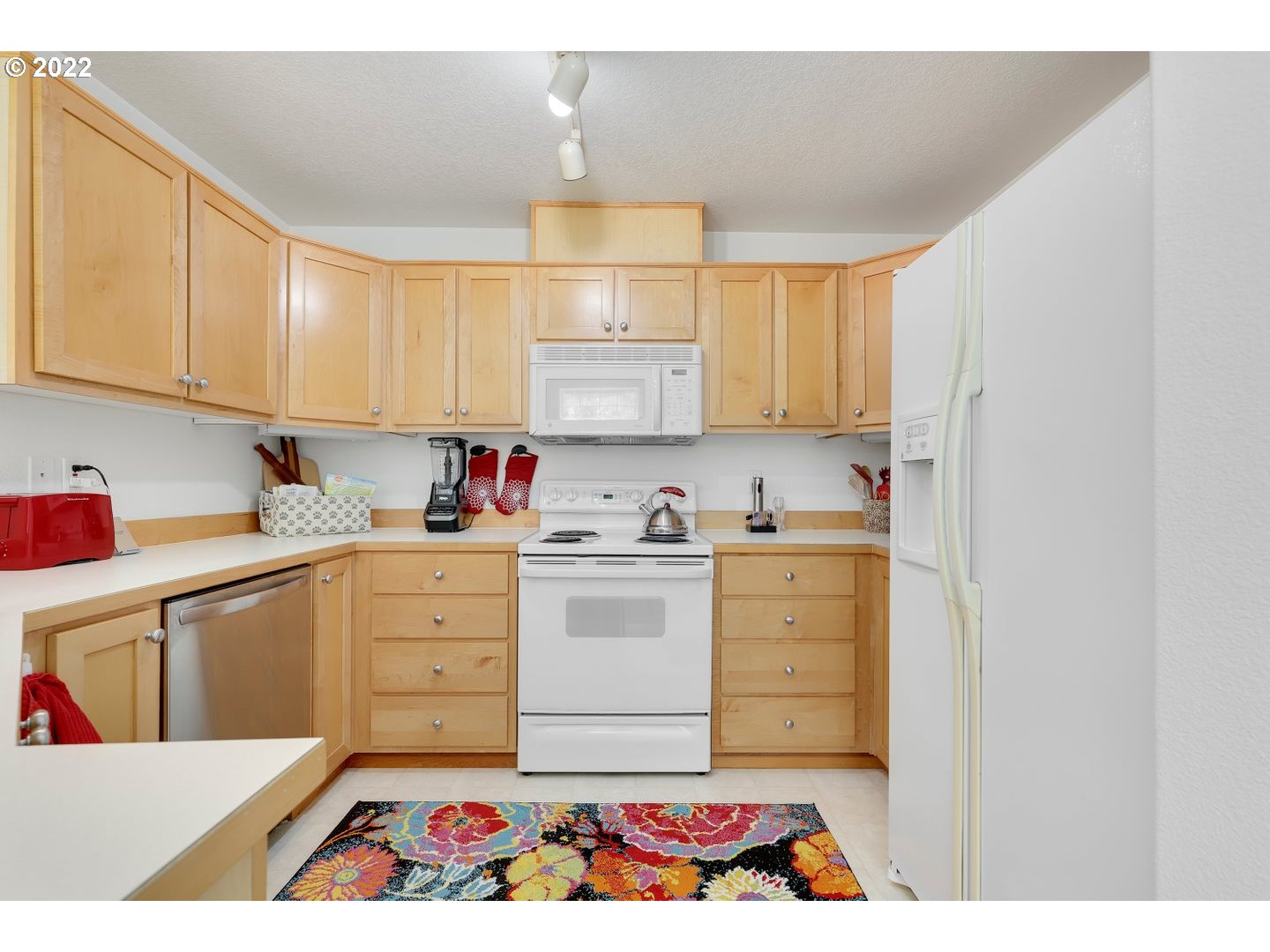 14615 Southwest Beard Road, Unit 204 Beaverton, OR 97007 - Photo 12 of 32 Gallery Image 12