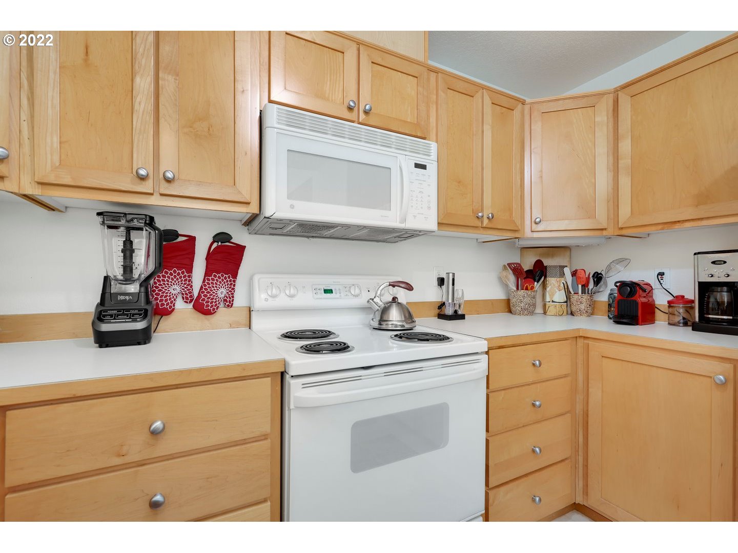 14615 Southwest Beard Road, Unit 204 Beaverton, OR 97007 - Photo 13 of 32 Gallery Image 13