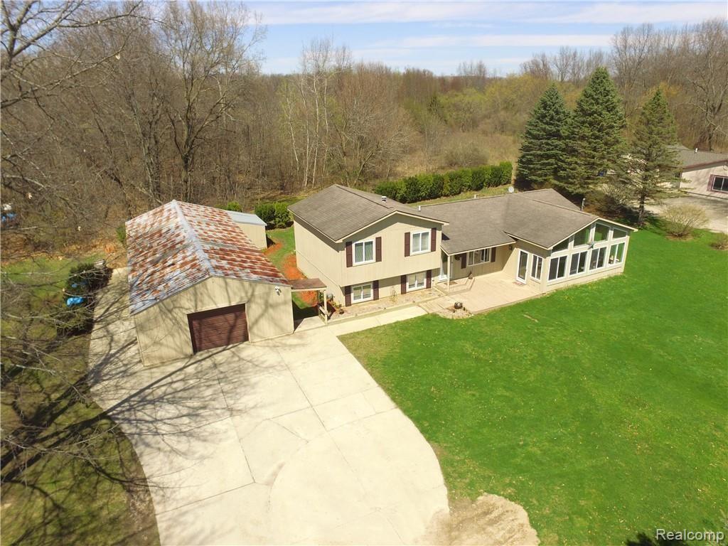 7126 Lobdell Road Linden, MI 48451 - Photo 1 of 30