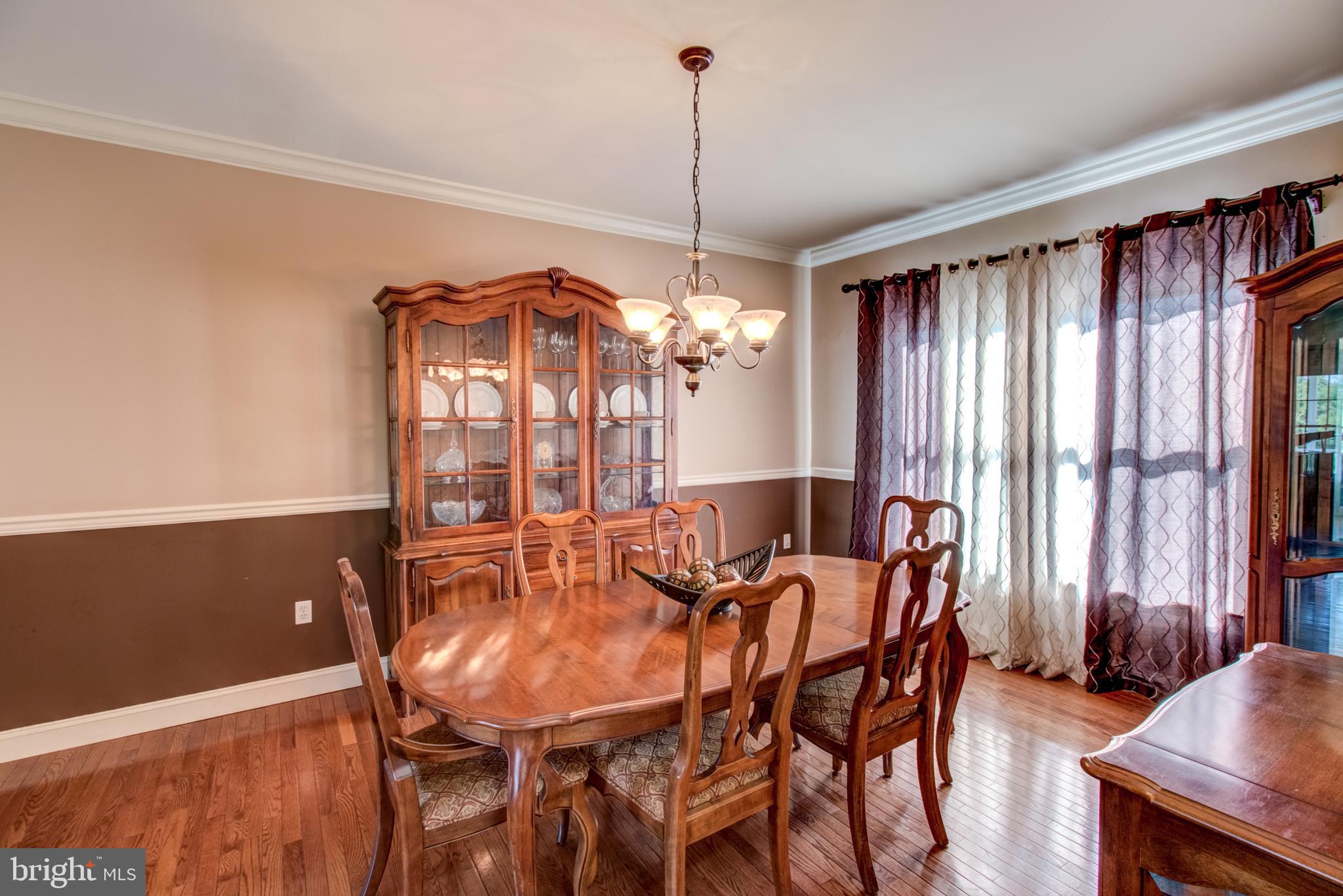 18 Cutter Court Cream Ridge, NJ 08514 - Photo 19 of 55 Dining room