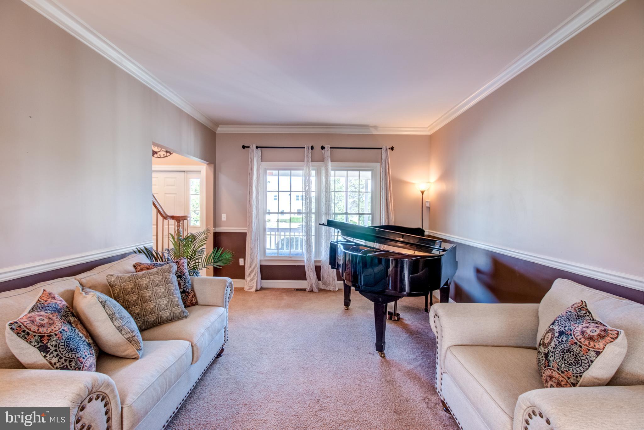 18 Cutter Court Cream Ridge, NJ 08514 - Photo 21 of 55 Living room