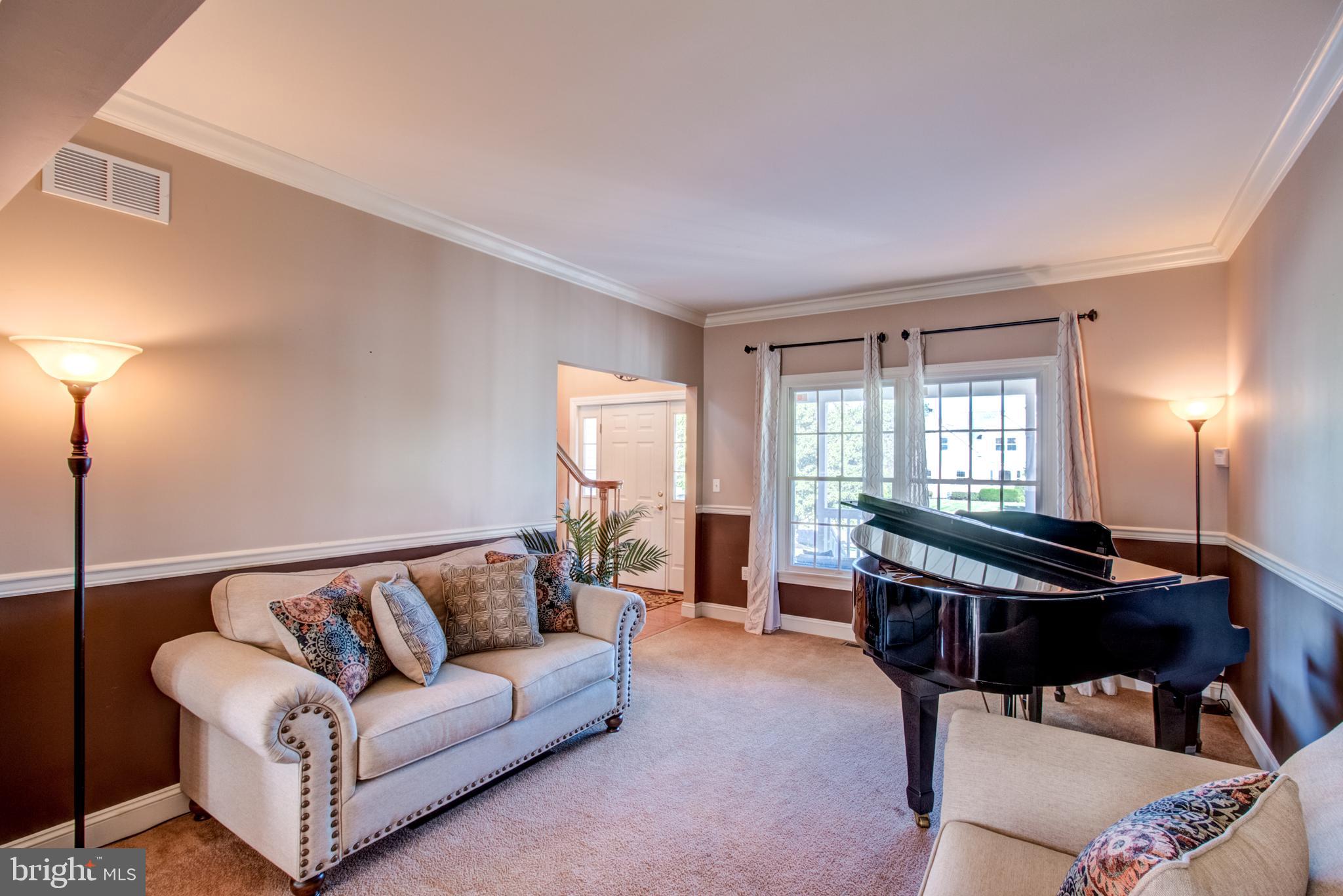 18 Cutter Court Cream Ridge, NJ 08514 - Photo 22 of 55 Living room