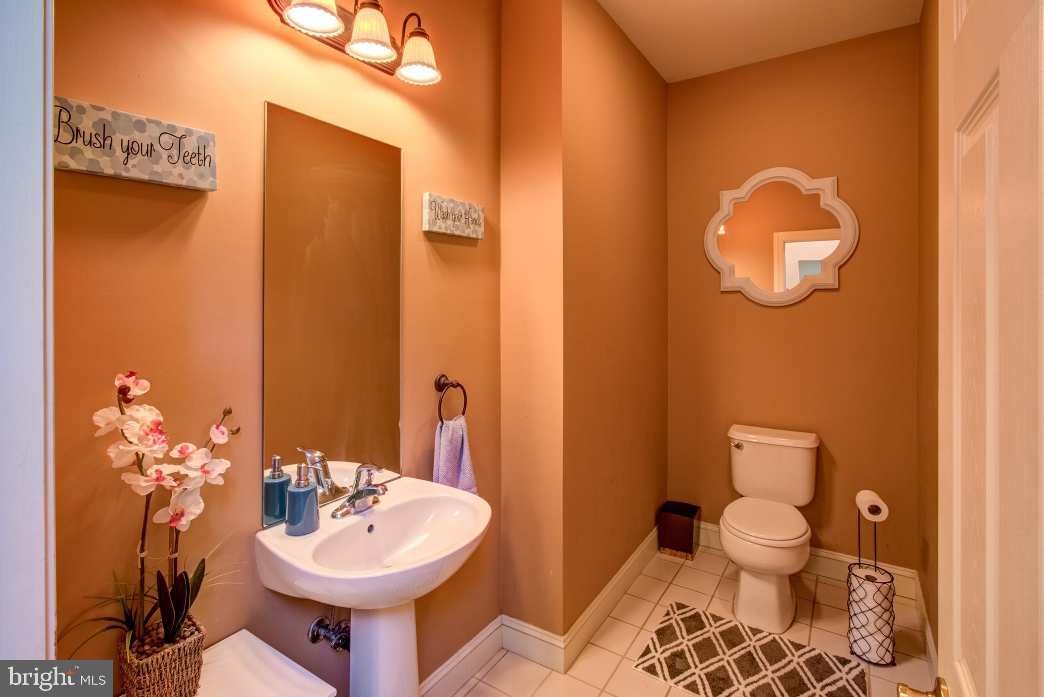 18 Cutter Court Cream Ridge, NJ 08514 - Photo 23 of 55 Half bath