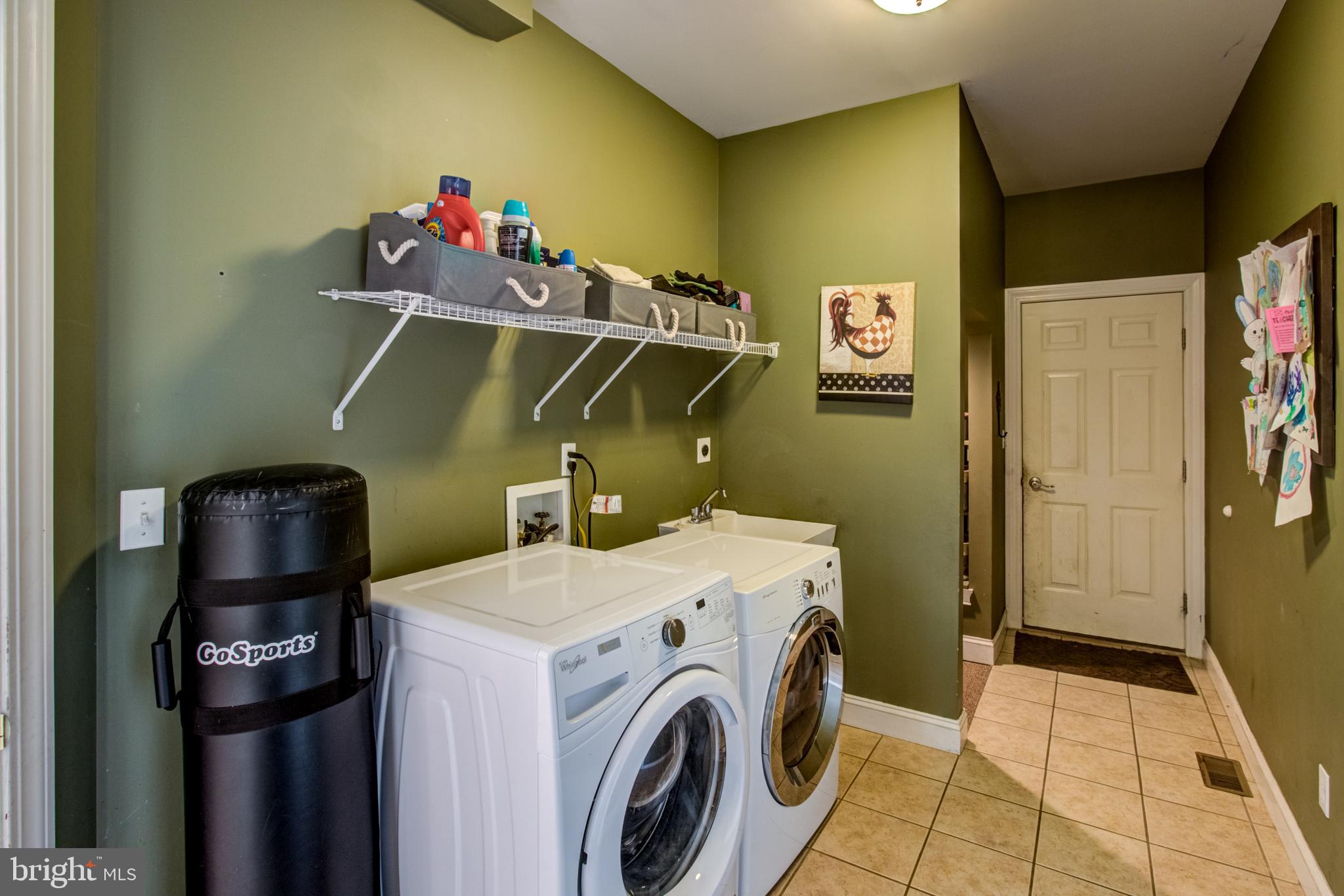 18 Cutter Court Cream Ridge, NJ 08514 - Photo 24 of 55 laundry/mud room