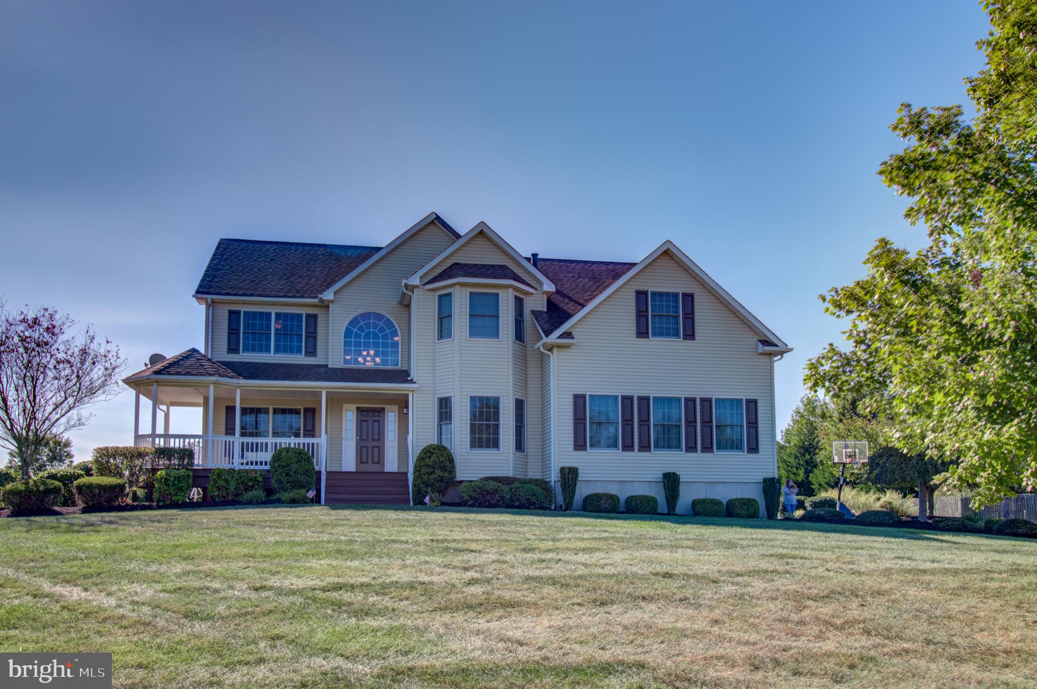 18 Cutter Court Cream Ridge, NJ 08514 - Photo 4 of 55 Exterior front