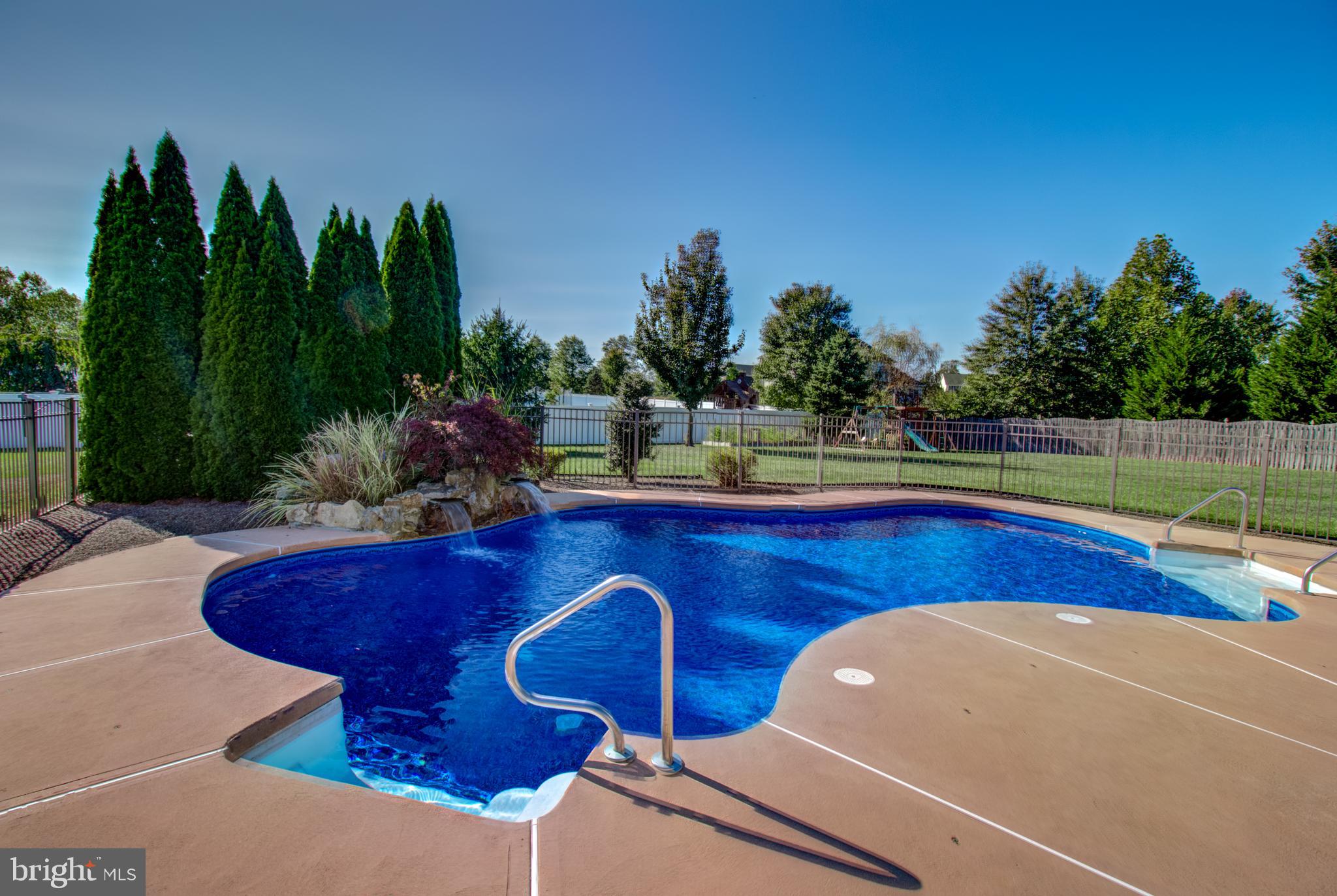 18 Cutter Court Cream Ridge, NJ 08514 - Photo 43 of 55 Pool