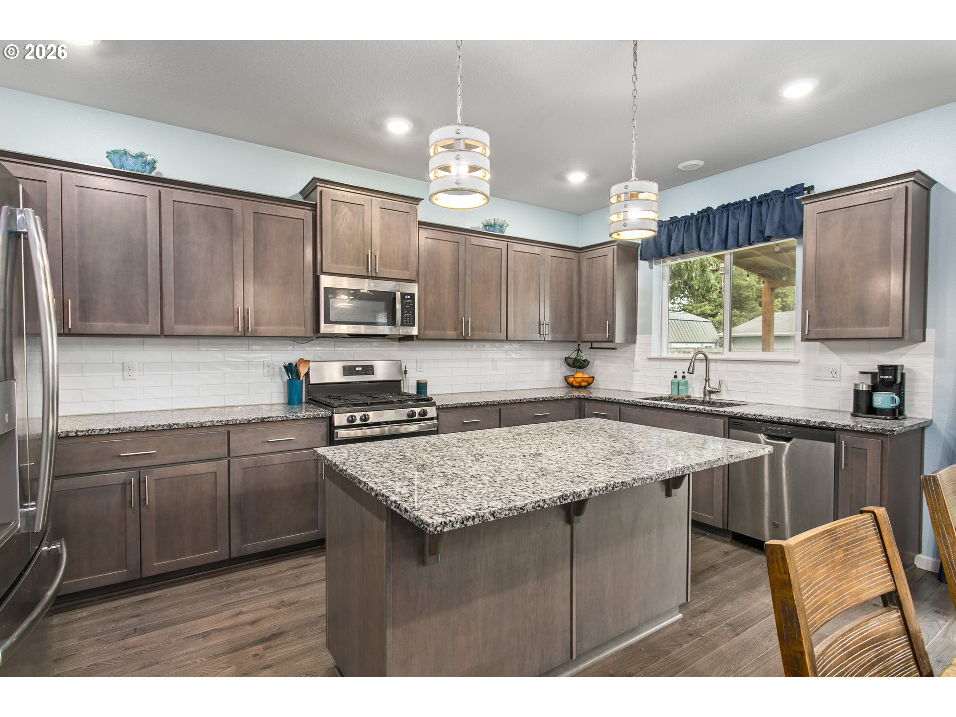 492 Southwest 15th Avenue Canby, OR 97013 - Photo 8 of 41
