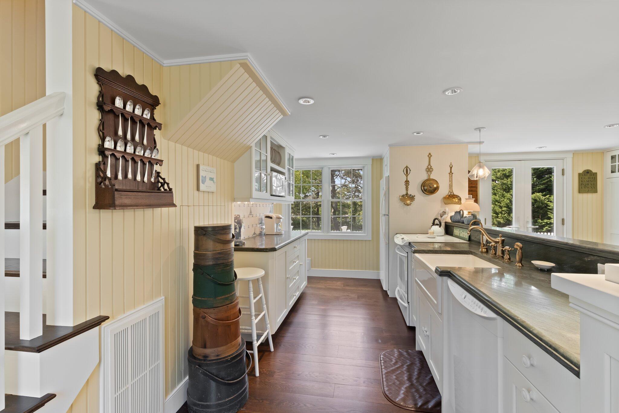 372 Fox Hill Road Chatham, MA 02633 - Photo 14 of 34 22-web-or-mls-372-fox-hill-rd