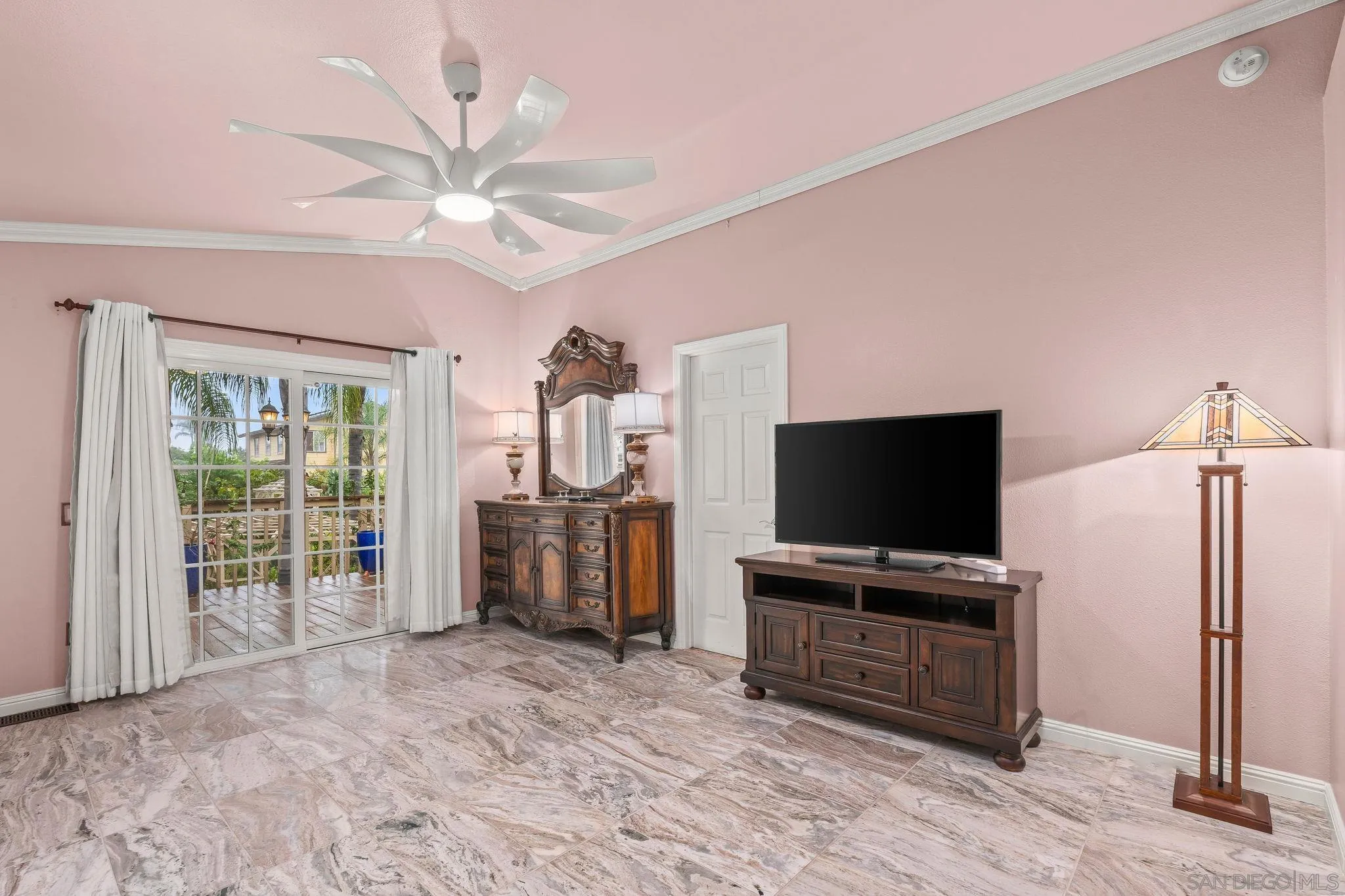 1451 Vía Lima Fallbrook, CA 92028 - Photo 16 of 41 a living room with furniture and a flat screen tv