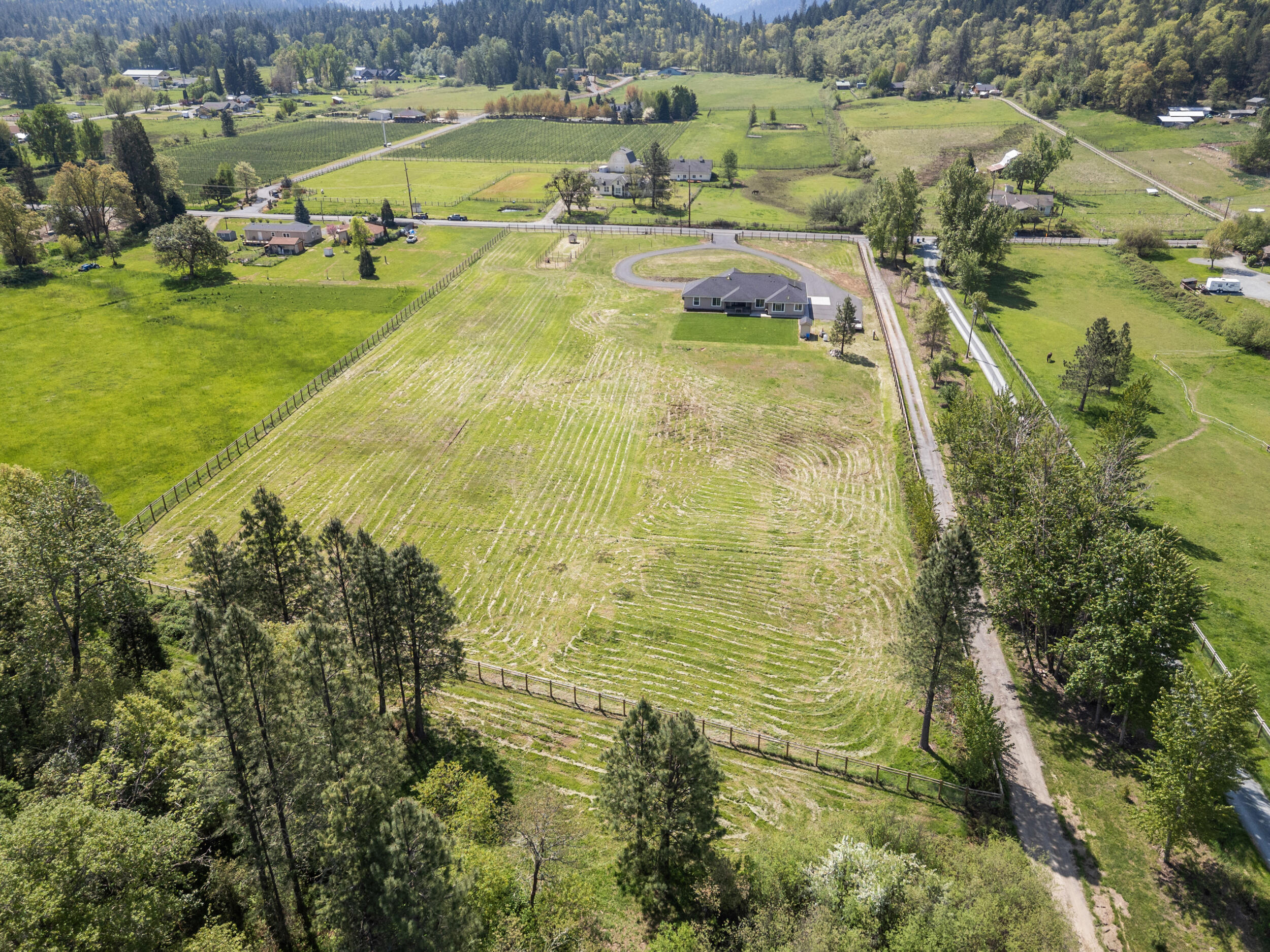 5802 Jerome Prairie Road Grants Pass, OR 97527 - Photo 50 of 60 49_5802 jerome prairie road - drone - 10