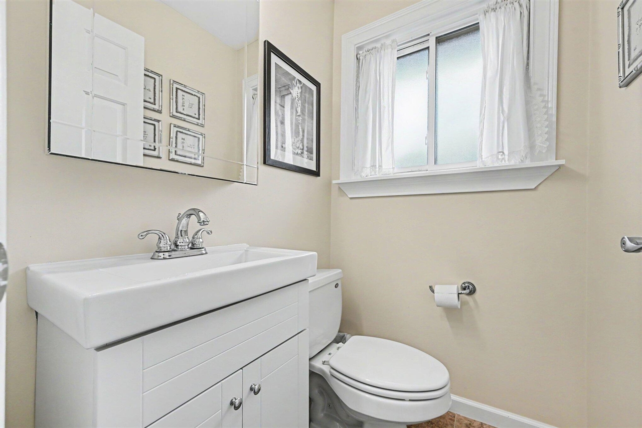 42967 Saxony Road Canton, MI 48187 - Photo 18 of 27