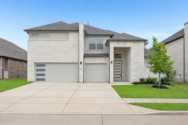 $540,000 | 450 Colt Drive, Lavon, TX 75166