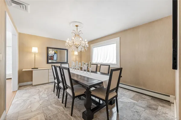 $1,988,000 | 22 Delaware Avenue, Jericho, NY 11753