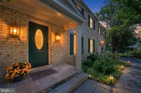 $1,375,000 | 9004 Copenhaver Drive, Potomac, MD 20854