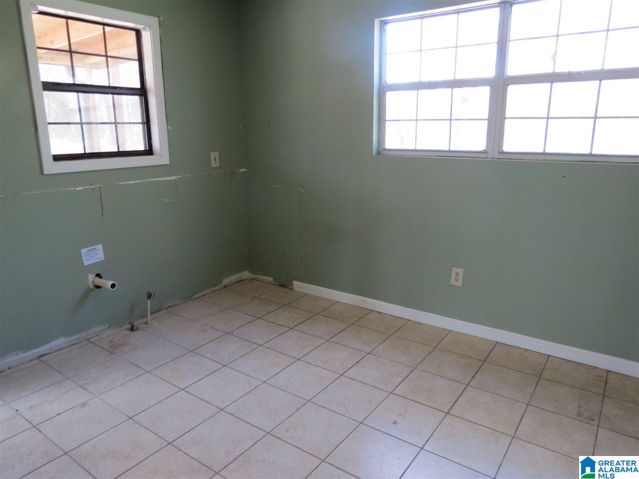 156 Christian Street Talladega, AL 35160 - Photo 5 of 24