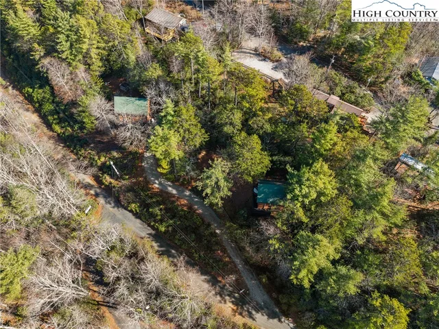 $432,500 | 100 Bear Den Mountain View Drive, Spruce Pine, NC 28777