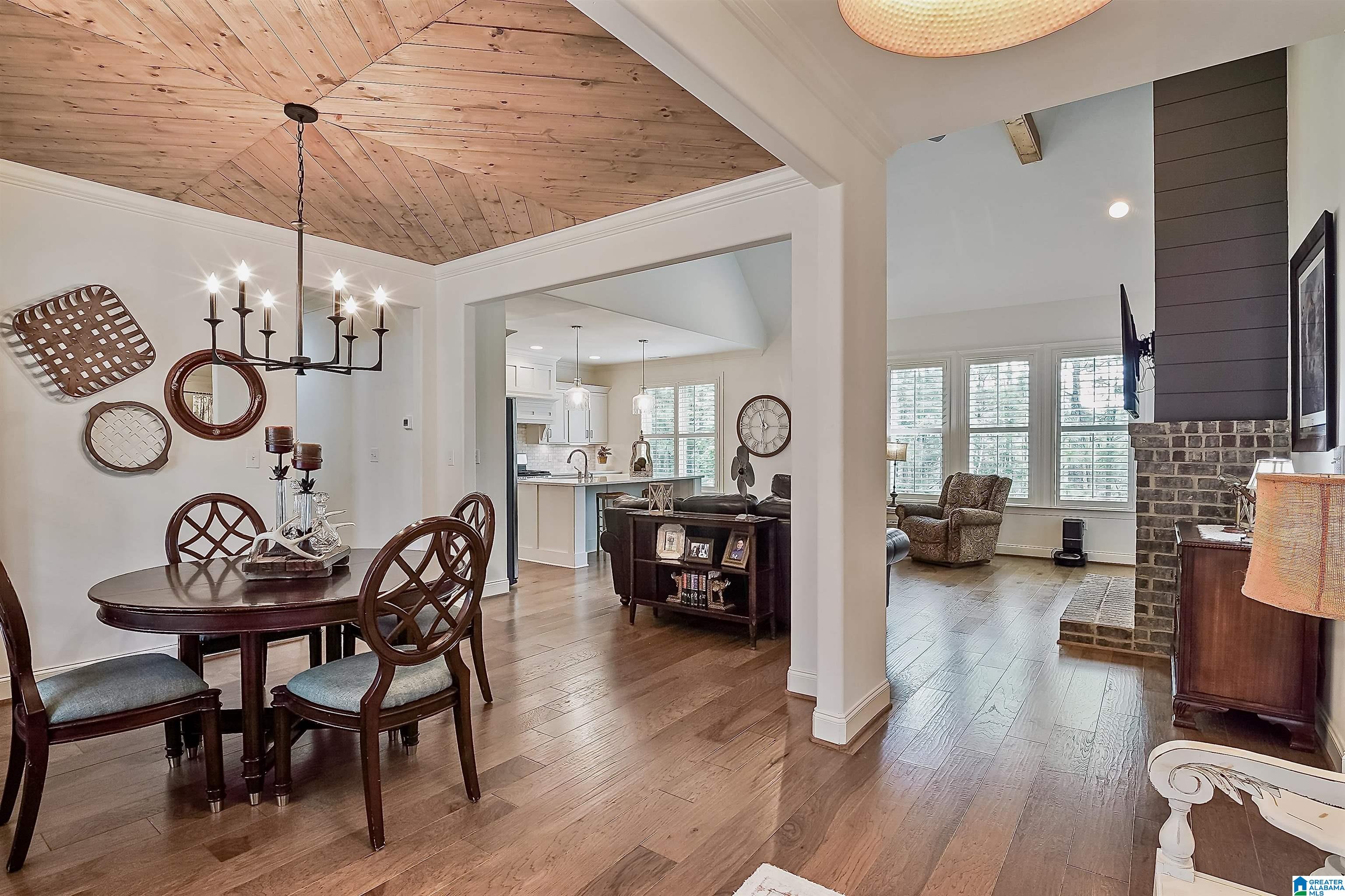 208 Kinross Circle Pelham, AL 35124 - Photo 4 of 46