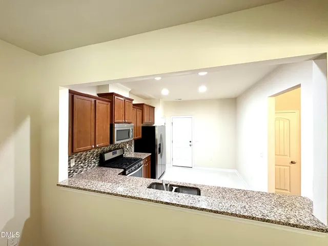 $1,950 | 117 Olivet Loop, Cary, NC 27519