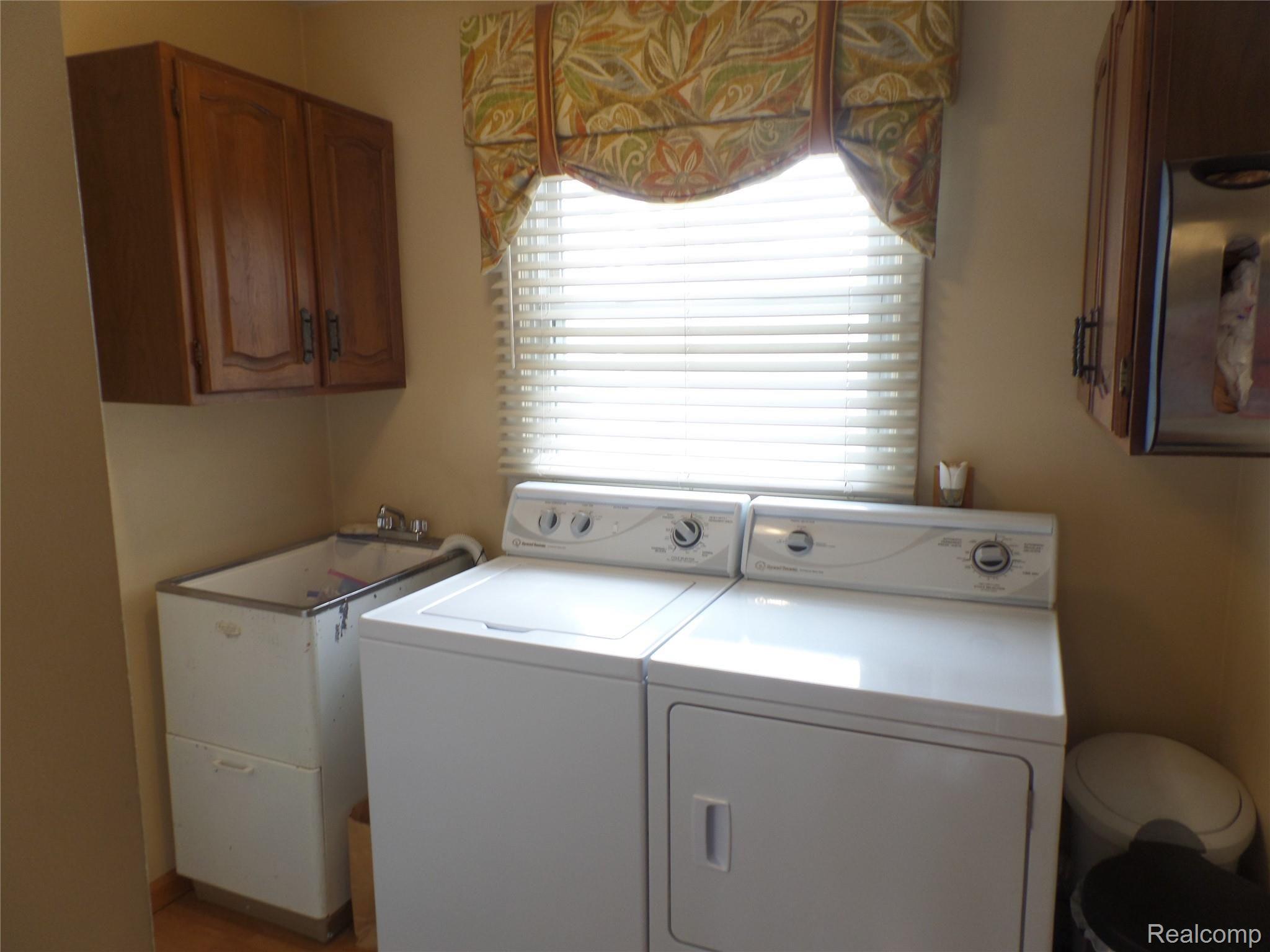 5007 East Cook Road Grand Blanc, MI 48439 - Photo 24 of 28 SAM_1401.JPG