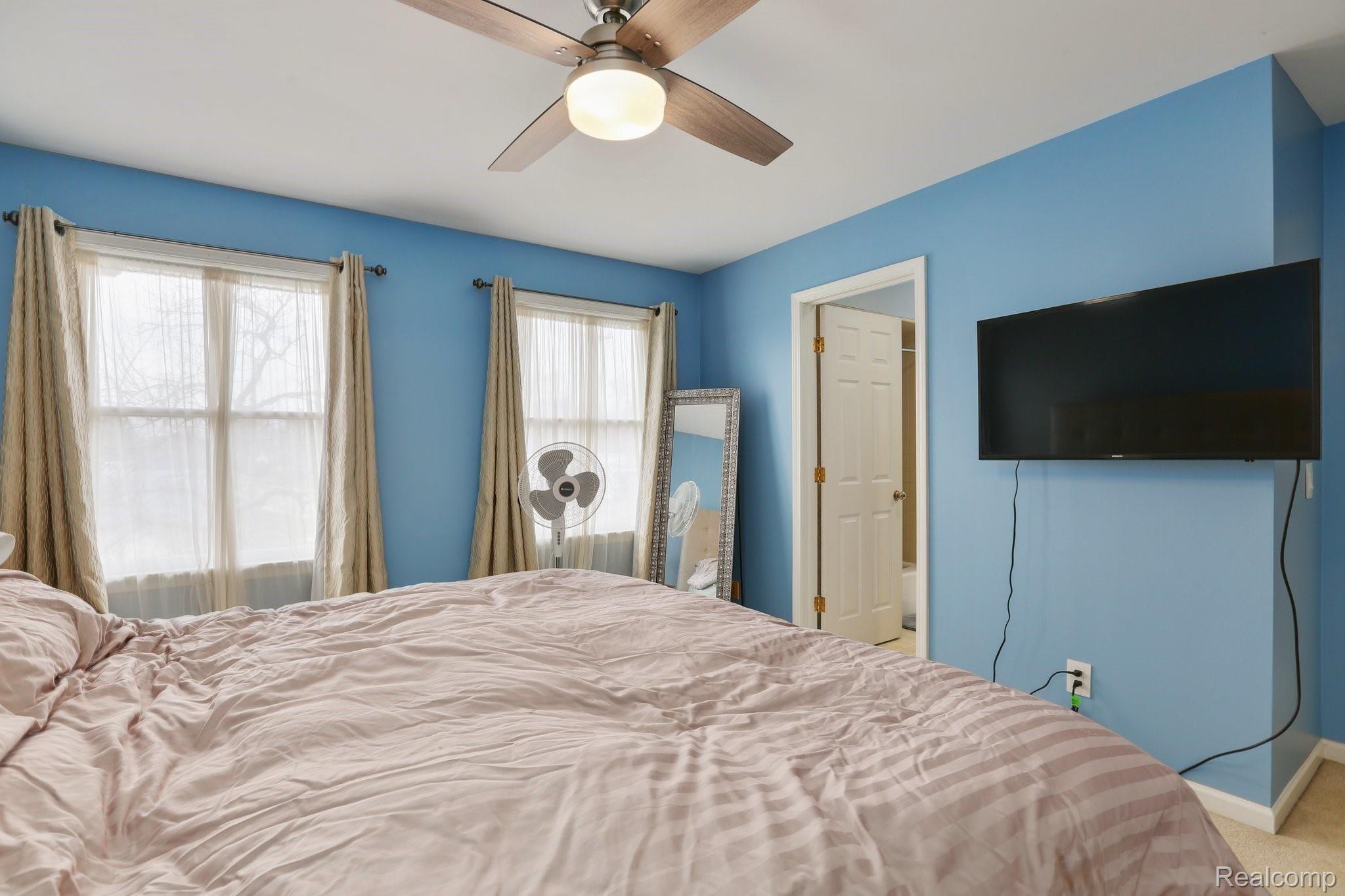 4412 South Rochester Road Royal Oak, MI 48073 - Photo 19 of 31 4412 Rochester Road - 05.jpg