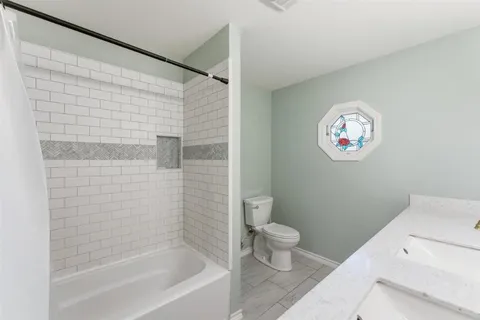 $230,000 | 450 Greenway Street, Lake Charles, LA 70605