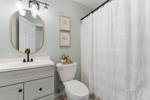 $230,000 | 450 Greenway Street, Lake Charles, LA 70605