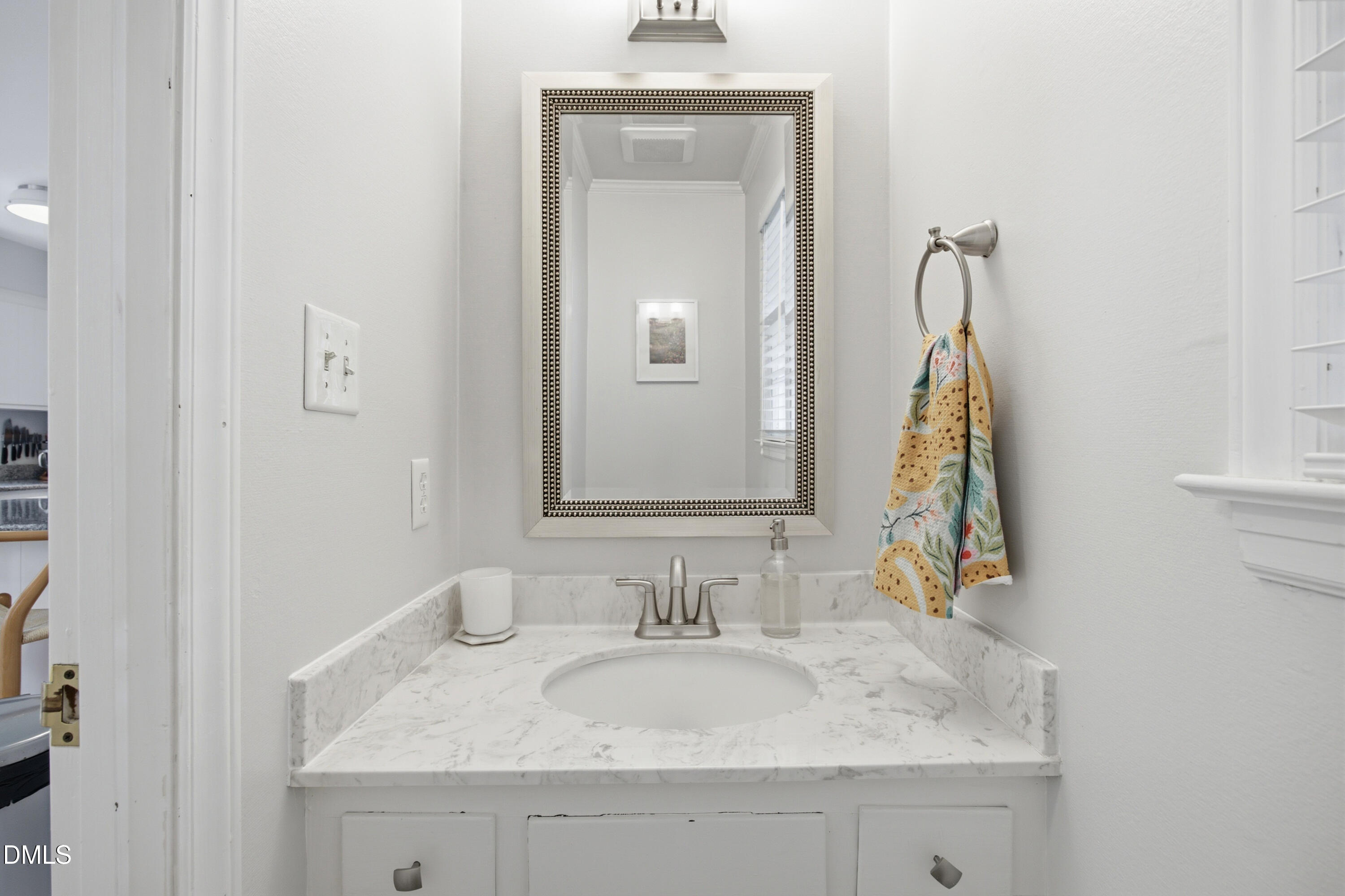 2804 Pidgeon Hill Road Raleigh, NC 27613 - Photo 12 of 28