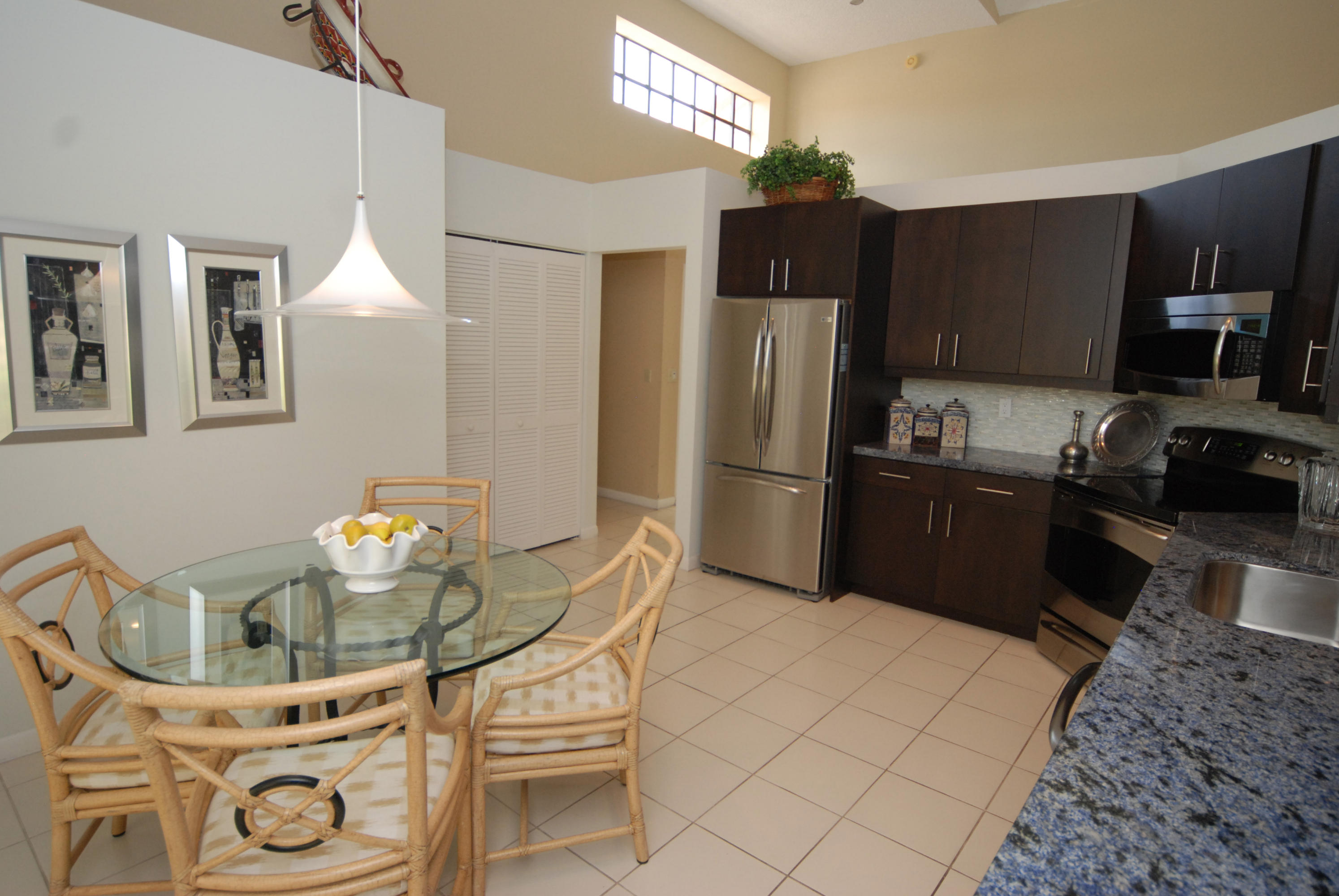 17521 Vía Capri Boca Raton, FL 33496 - Photo 5 of 19 DSC_0147