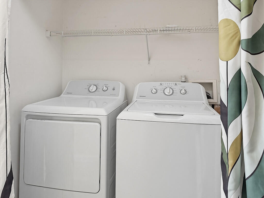 180 Perkins Road Burnham, ME 04922 - Photo 13 of 29 Laundry closet