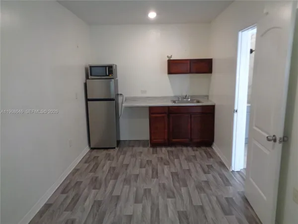 $1,170 | 2060 Southeast 14 Street, Homestead, FL 33035