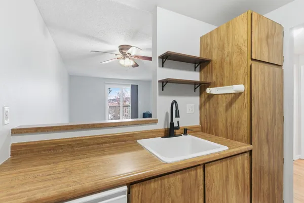 $160,000 | 6017 East 6th Avenue, Unit M306, Spokane Valley, WA 99212